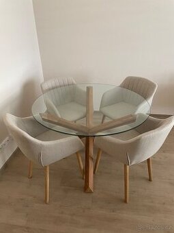 Jídelní set - stůl a židle