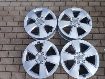 234. Originál Alu kola Audi R17