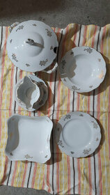 Velká jídelní souprava