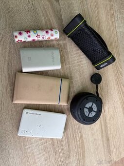 Powerbanky + bluetooth reproduktory - cena za vše