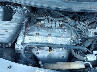 Motor Ford  2.3 i , 107 kw