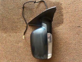 VW Tuareg L7 Zpětné zrcátko