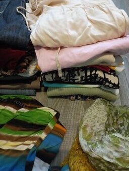 Prodám balík dámského oblečení