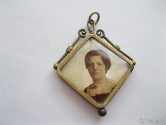 PŘÍVĚŠEK NA  ŘETÍZEK KE EKAPESNÍM HODINKÁM