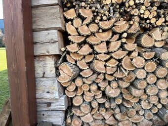 Suché palivové dřevo