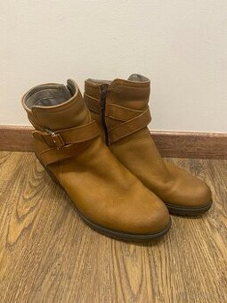 Nizke kozacky Ecco 40