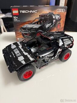 LEGO Technic 42160 - Audi RS Q e-tron