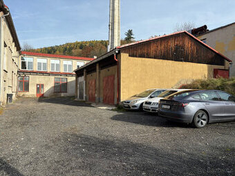 K pronájmu velká garáž, dílna