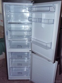 Chladnička s mrazákem