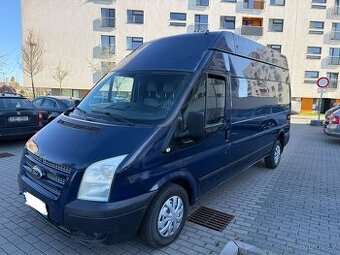 Ford Transit   218 000 km  Klimatizace Tažné zařízení ..