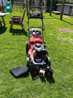 Sekačka HECHT s pojezdem (Top motor Briggs & Stratton)