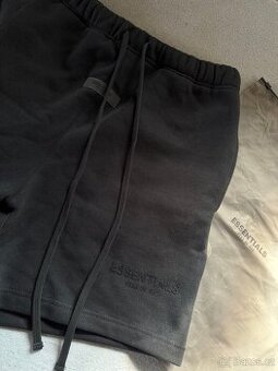 Fear of God Essentials S22 kraťasy Stretch Limo