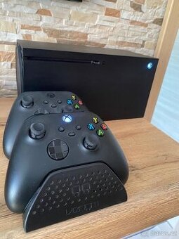XBOX Series X 1TB SSD +2 ovladače