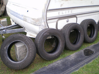 4x pneu 215/70 R15 CP na obytná auta nebo dodávku.