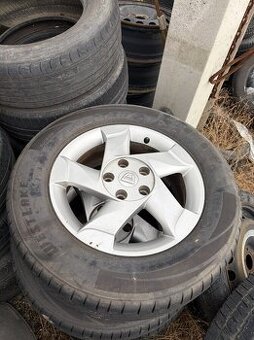 letní sada ALU Dacia 215/65 R16