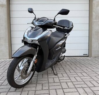 Akce Víkend sleva 2000,- Honda Sh 125i, Abs, Tcs
