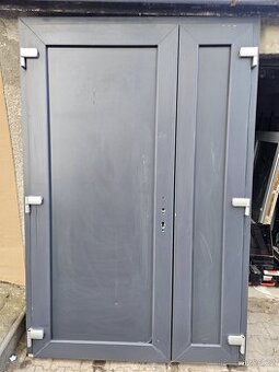 Plastové dvoukřídlé vchodové bezpečnostní dveře 224x150 Antr