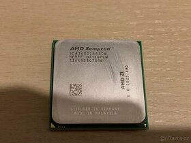 Staré CPU socket 775 a AM2. KUS : 100kč.