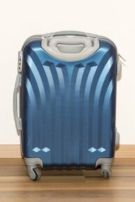 Cestovní kufr na kolečkách, kabinový