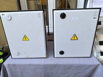 2x ER513/KVP7P Elektroměrová skříň