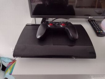 Sony PS3, super slim, 500GB, včetně her
