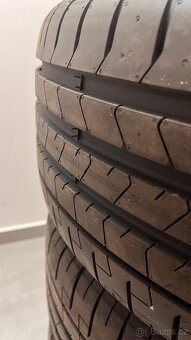 Nové letní pneu 4ks PIRELLI PZERO 235/45 R18, 8mm, 2500 Kč