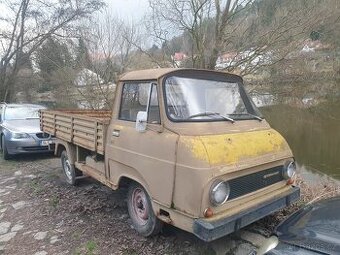 Škoda 1203 valník bez TP, kšiltovka