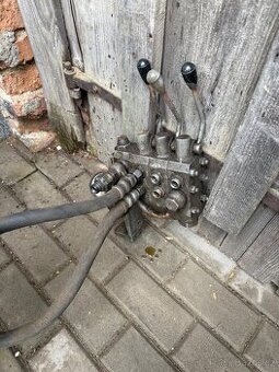 Hydraulický rozdělovač - 1