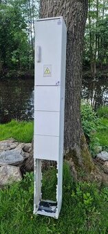 Elektroměrový sloupek, rozvaděč