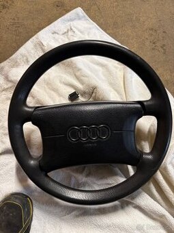 Volant Audi c4