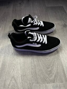 nove boty - 1