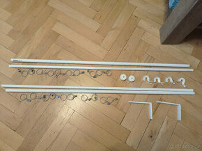 Garnýž Ikea Racka / Hugad 120-210 cm - 1