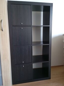 Knihovna/regál Ikea - s dvířky