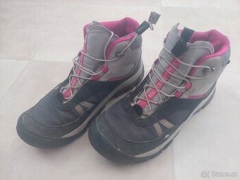 Kotníkové trekové boty 38 Quechua