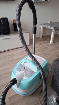 víceúčelový vysavač BOSCH AquaWash&Clean