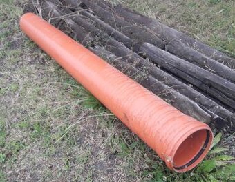 Plastova KGEM kanalizačni trubka pruměr 200 mm