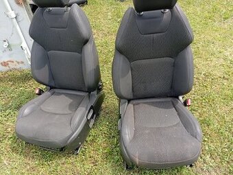 RANGE ROVER EVOQUE RV 2018 PŘEDNÍ SEDAČKY PĚKNÉ S AIRBAGY - 1