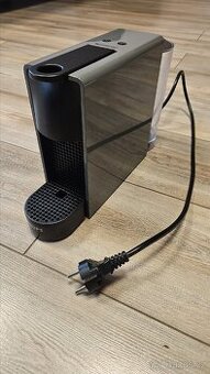 Kávovar Krups Nespresso Essenza Mini 19 bar antracit