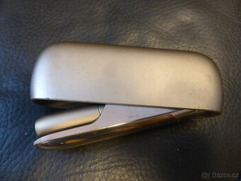 I.QOS ILUMA v barvě černá