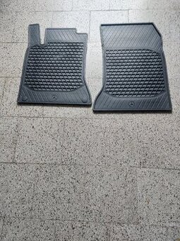 Gumové koberce originál Mercedes A Cla Gla