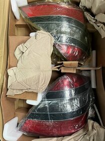 Mercedes Benz W221 originální zadní světlomety.