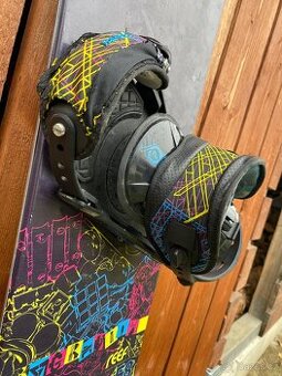 Prodám snowboard Gravity (157 cm), zachovalý stav