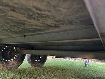 Přívěsný vozík Tema