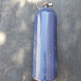 Prodám dvě ocelové tlakové lahve (nádrže) na CNG.