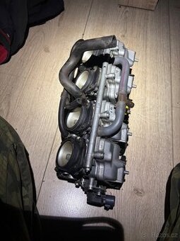 Motor a karburatory na Honda CB 600F 600S Hornet 98-02