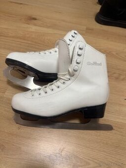 Dívčí/dámské lední brusle – vel. 37