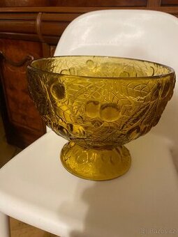 Mísa z ambrového skla s reliéfem třešní