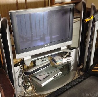 Tv s domácím kinem