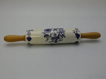 Porcelánový váleček s cibulovým vzorem - 1