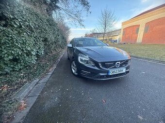 Volvo V60 hybrid.R-design 4x4